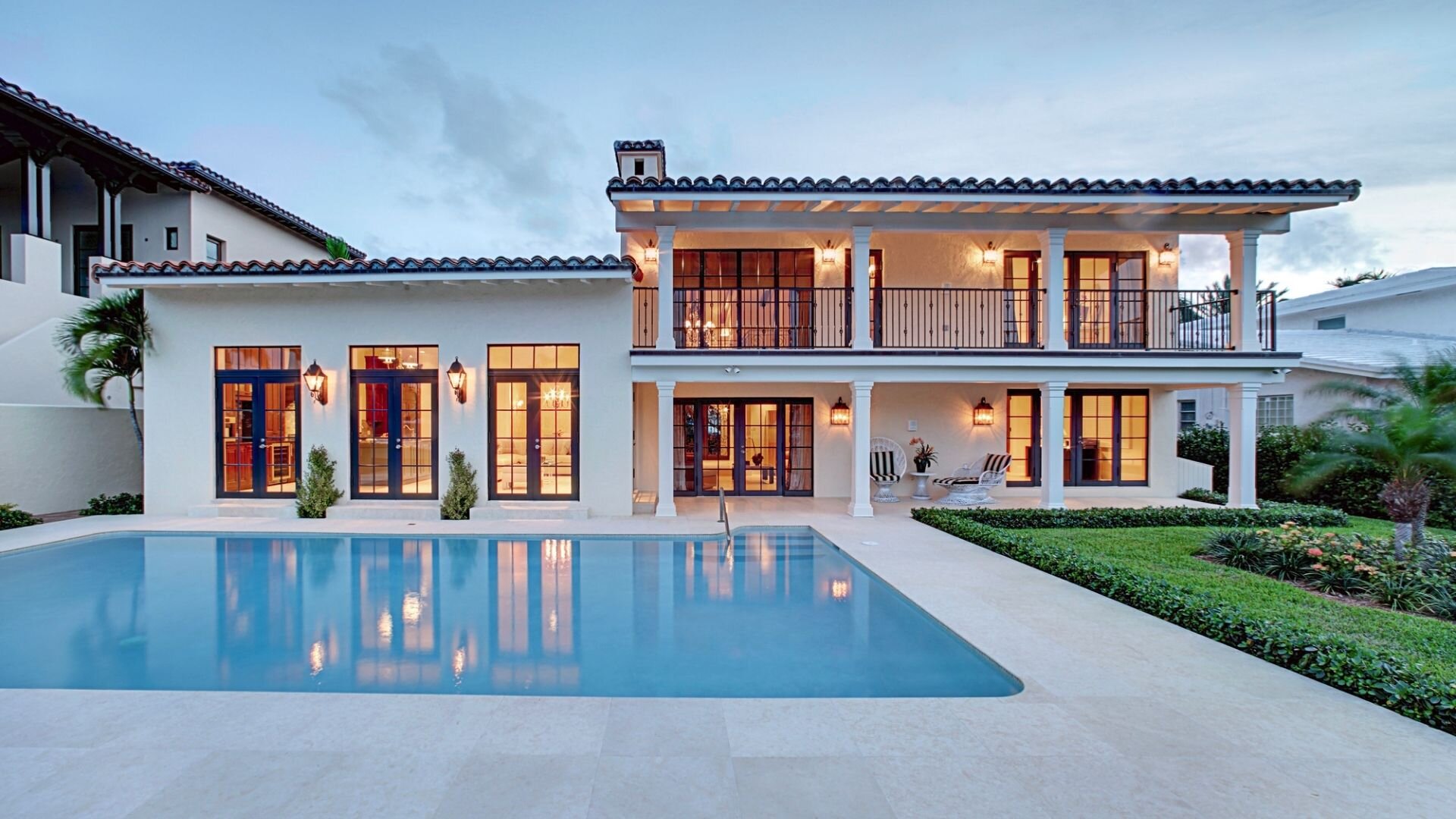 Pool White House Lights ()